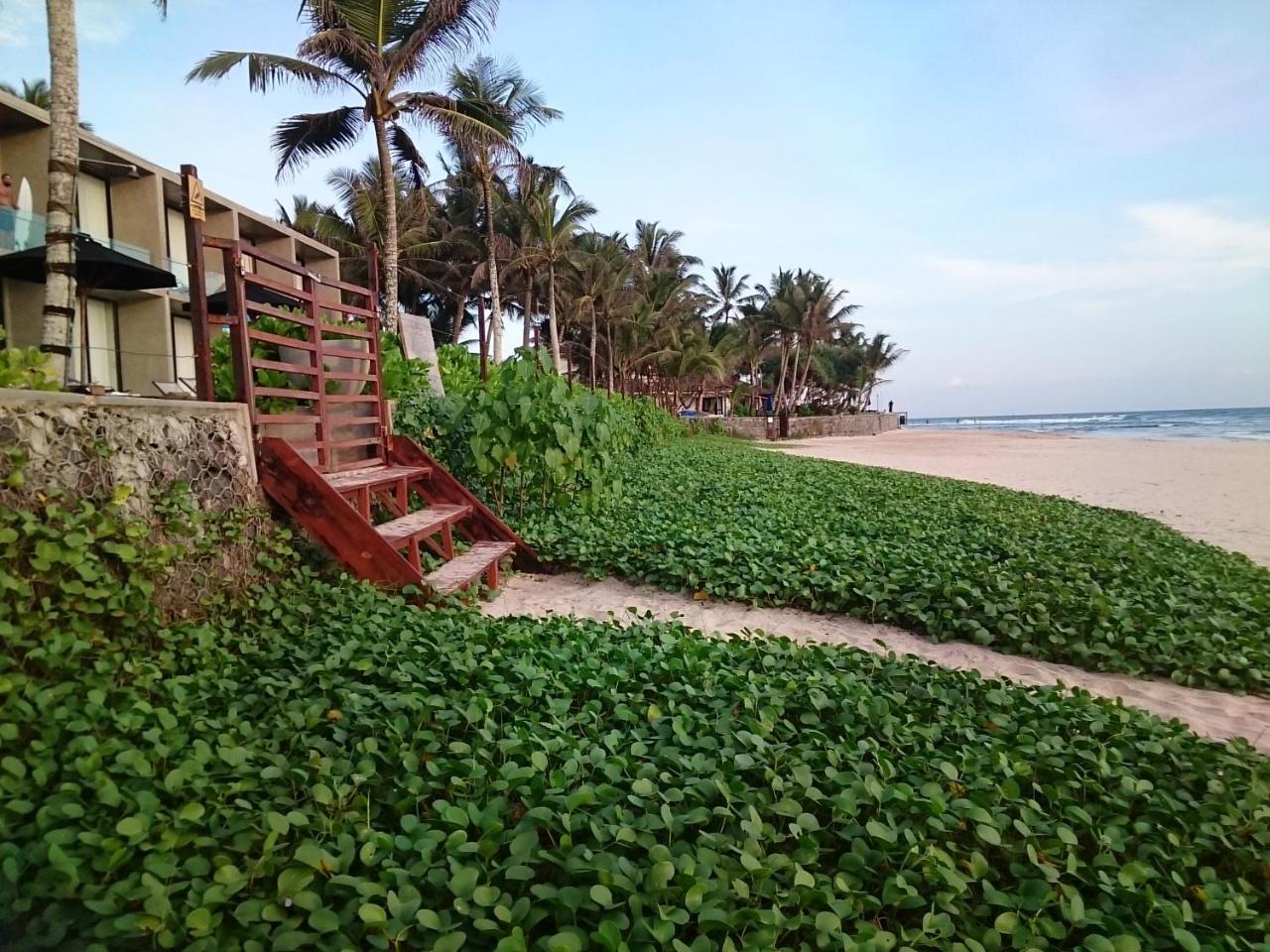 Sun And Surf Rest Hotel Ahangama Exterior photo