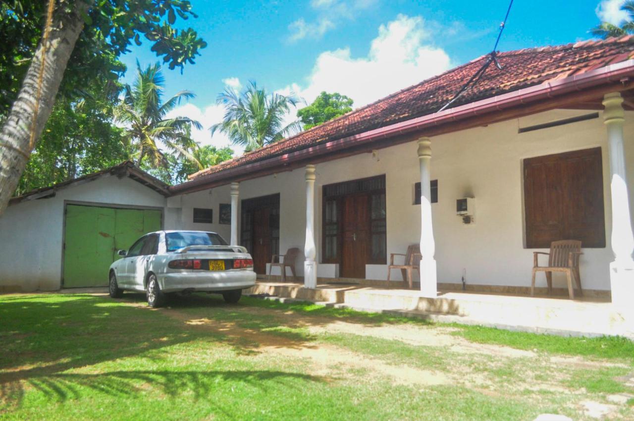 Sun And Surf Rest Hotel Ahangama Exterior photo