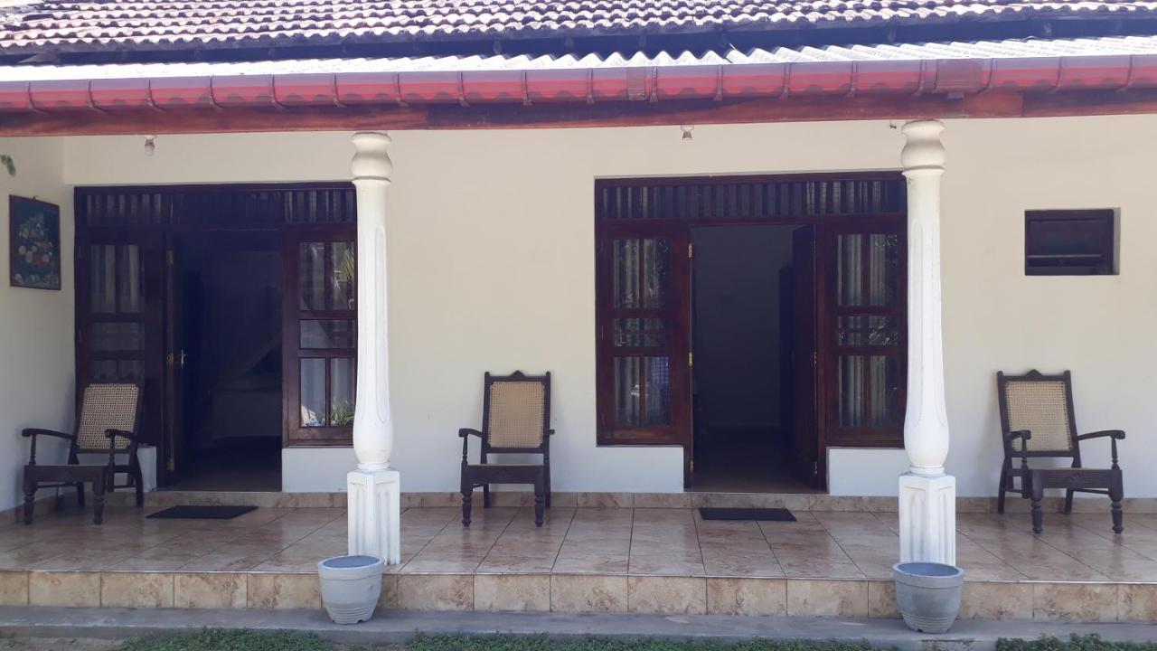 Sun And Surf Rest Hotel Ahangama Exterior photo